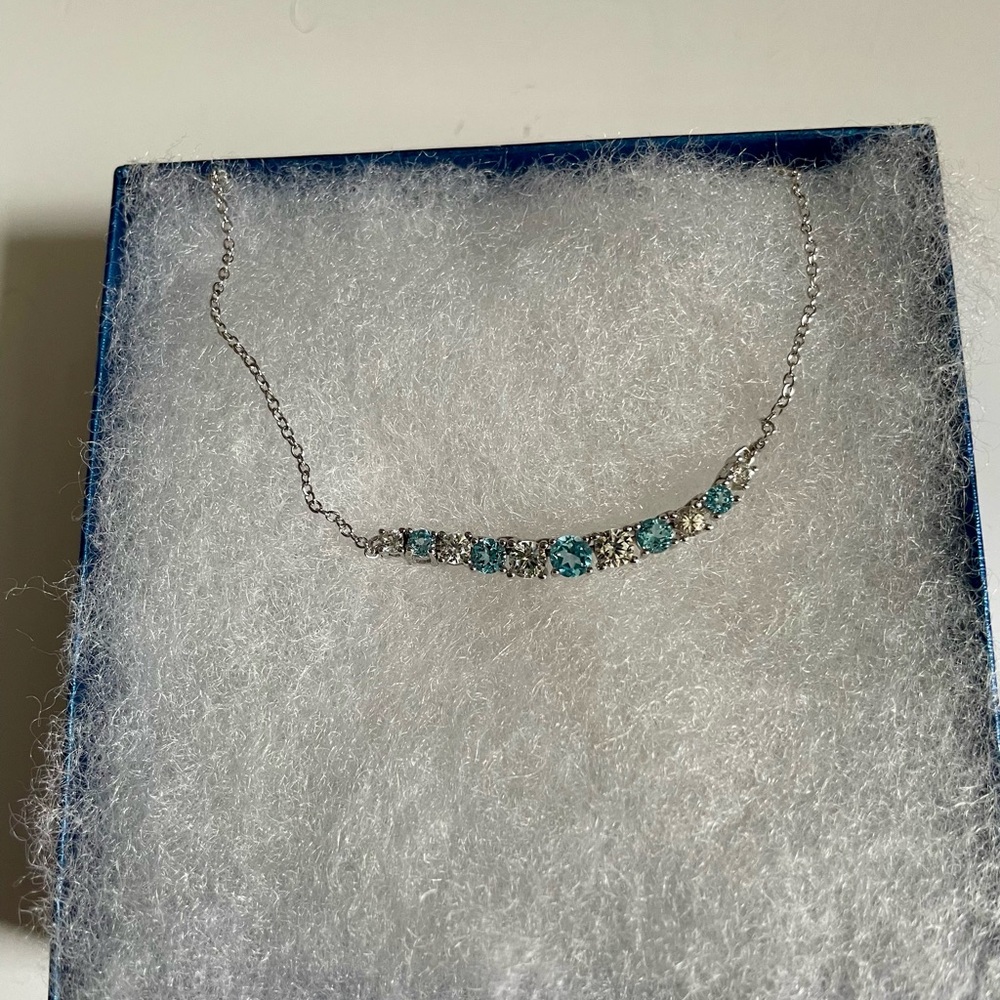 Dainty 925 Silver Minimalist Curved Blue and White Cube Stones 18” Necklace GUC - Picture 2 of 6